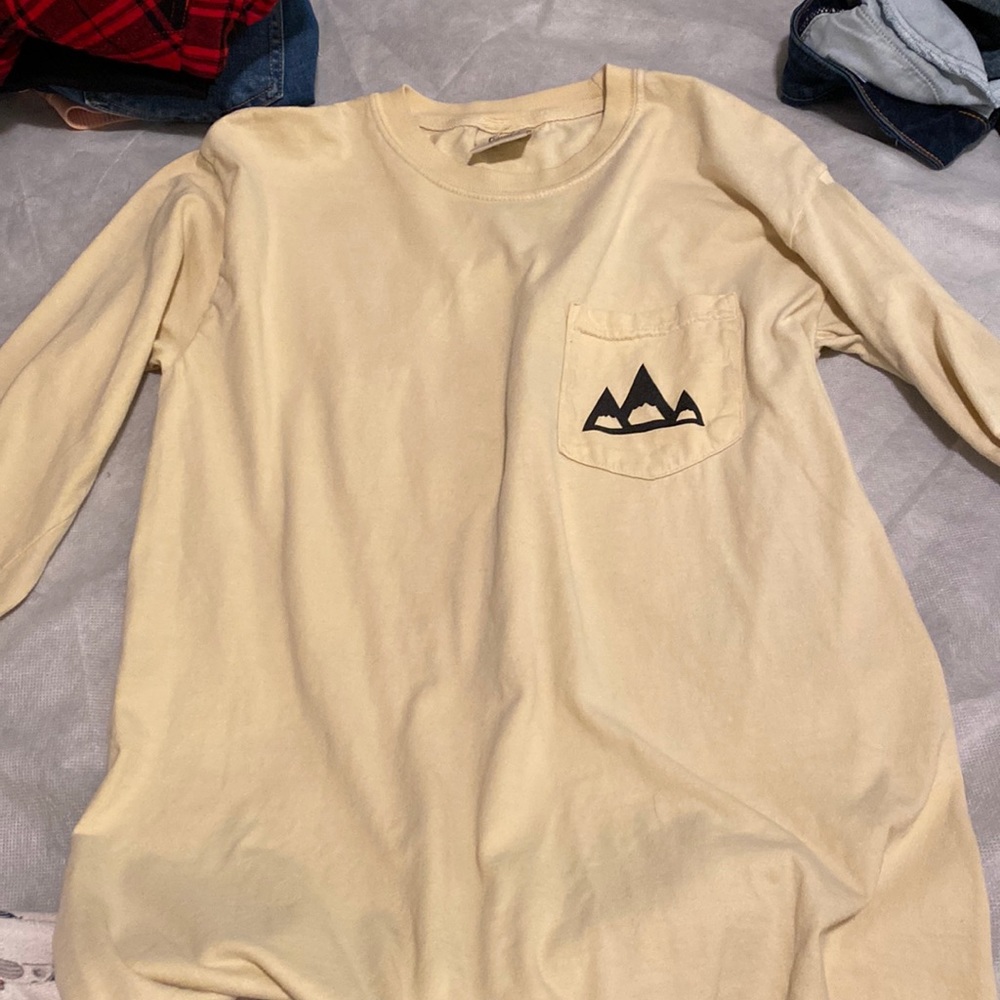 yellow comfort colors shirt